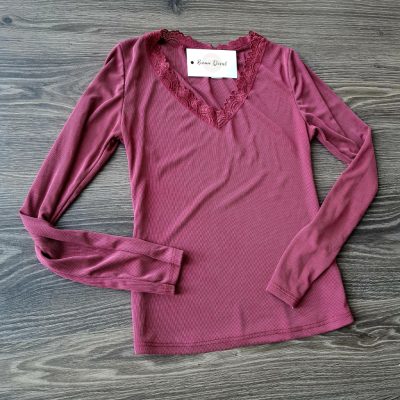 Basic csipkés viszkóz felső - burgundi